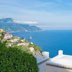 https://lantico-borgo-dei-limoni.hotels-amalfi.com