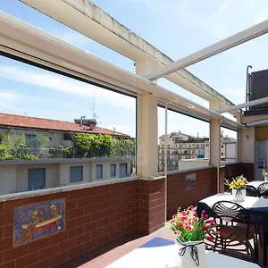 https://il-grillo-di-firenze-bb.it-tuscanyhotel.com